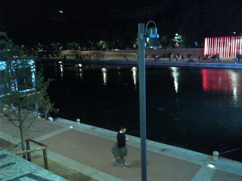 B&B Milano Piazza Xxiv 0*, Milan